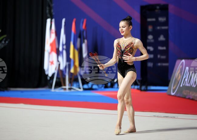 Бургас - художествена гимнастика - Европейска купа - Дара Стоянова - бухалки