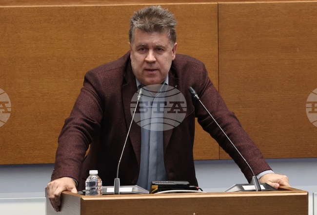 Каква еврозона, като няма държава, се казва в декларация на "Морал, единство, чест“