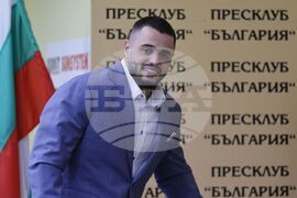 Щанги - пресконференция - Карлос Насар