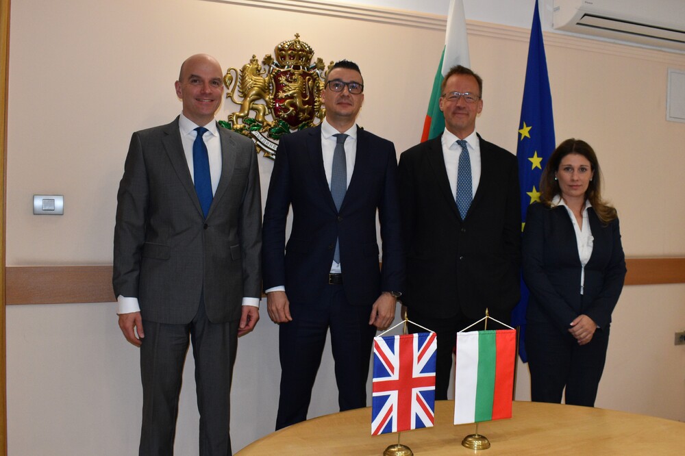 Bulgarian Economy Minister, UK Trade Commissioner for Europe Discuss Ways to Increase Two-Way Trade