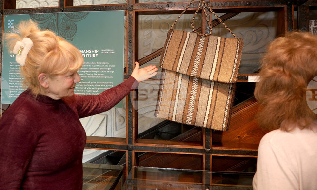 Изложба в Етнографския музей във Варна разказва за тайните на занаятчиите от музея „Етър“