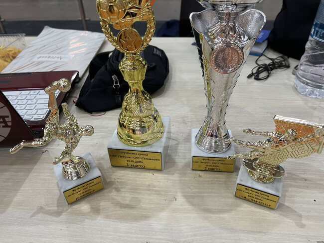 Над 4 хиляди лева бяха събрани на благотворителна футболна среща между общинските съветници от Петрич и Сандански