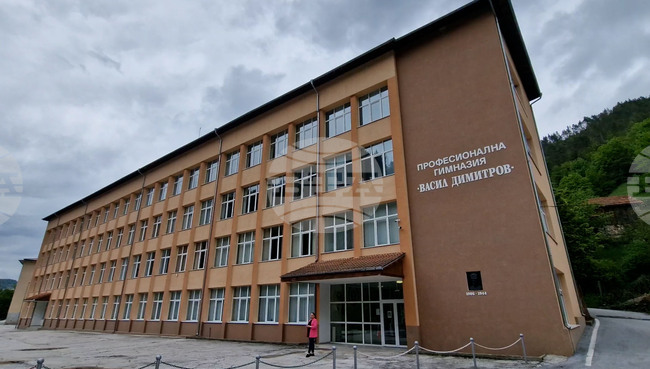 Мадан - гимназия - годишнина