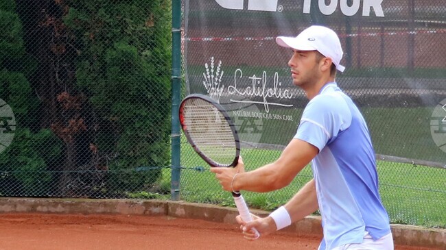 Донски допусна поражение във втория кръг на квалификациите на турнир по тенис от сериите "Чалънджър" в Ню Делхи