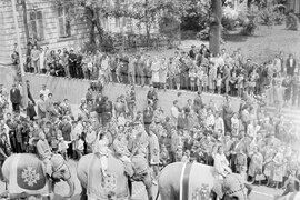 Цирков парад в столицата през 1960 г.