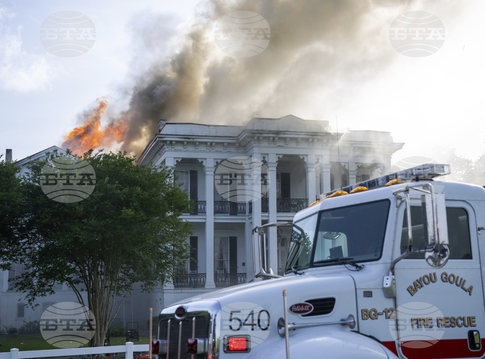 Plantation-House-Fire