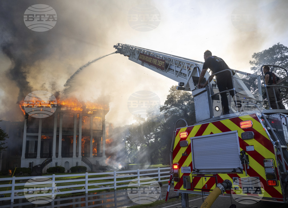 Plantation-House-Fire