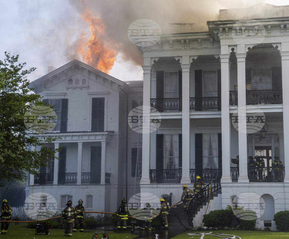 Plantation-House-Fire