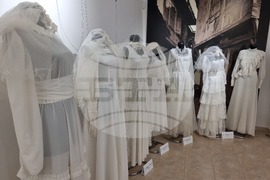 Ямбол - "Каква невеста си била ти мамо" - изложба