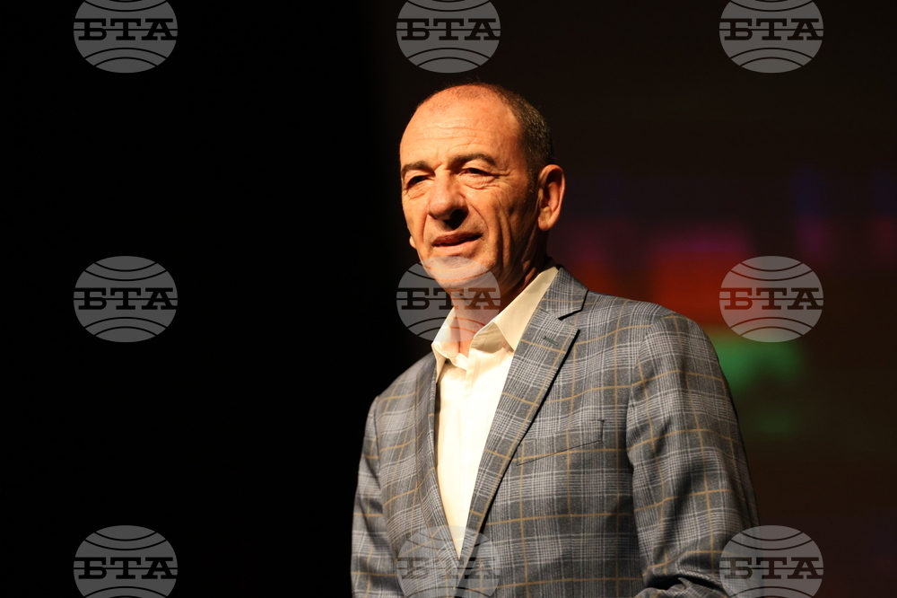 Актьорът Димитър Маринов ще представи книгите си в Русе