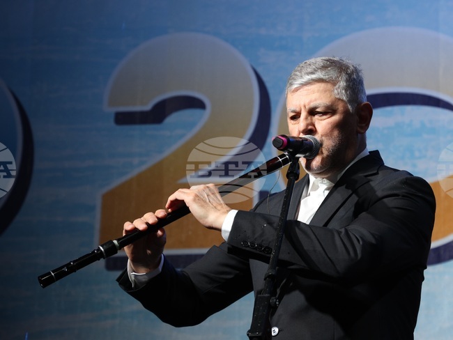 С концерт с участието на Теодосий Спасов бе открит официално летният сезон във Варна