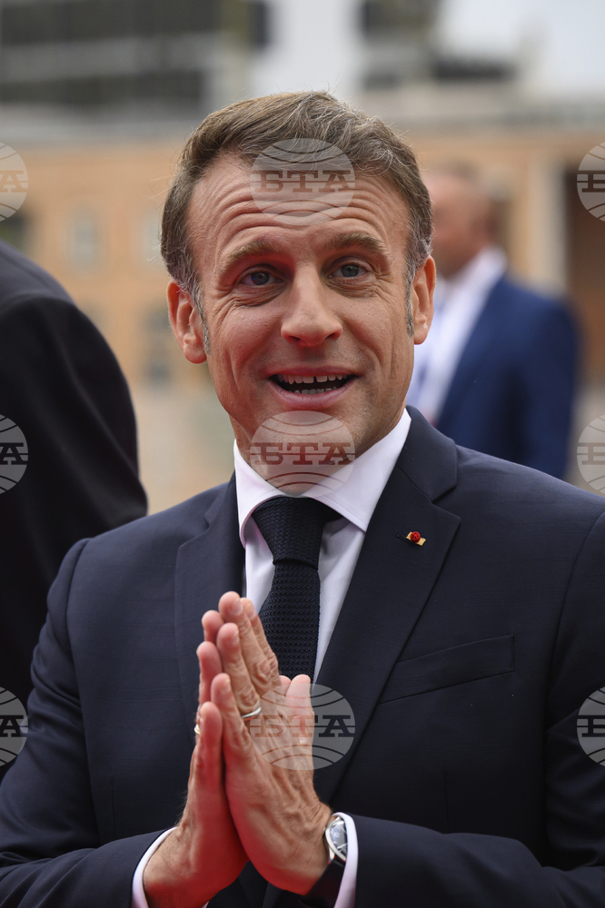 Макрон пристигна във Виетнам - първи етап от обиколката му в три азиатски държави