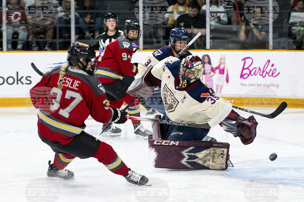 PWHL Victoire Charge Hockey