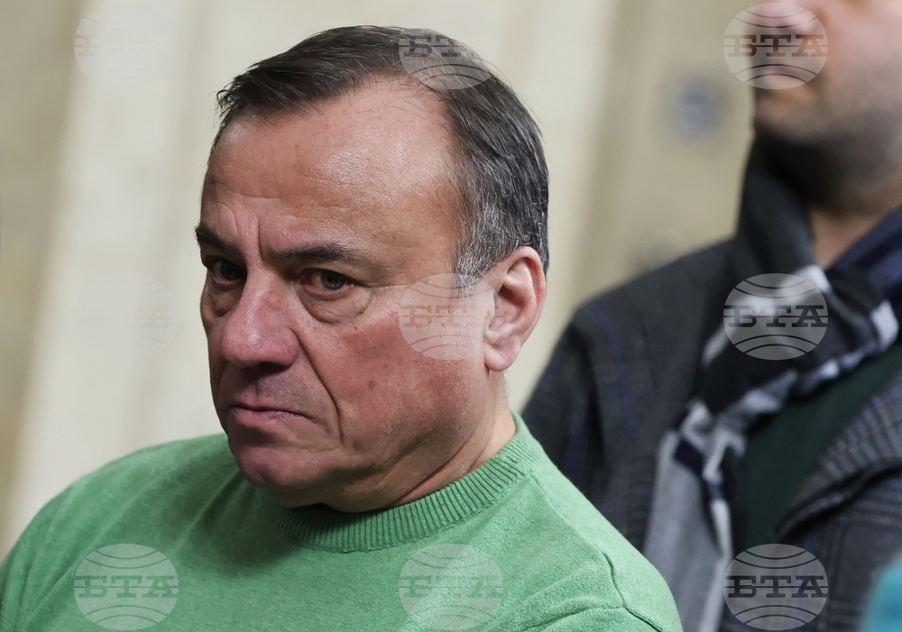 Световният и европейски шампион по вдигане на тежести Антон Коджабашев е водач на листата на коалиция "Левицата!" в Бургас