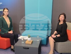 Снимка: Министерство на иновациите и растежа - Лора Йосифова (дясно)