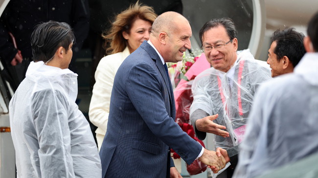 President Radev Discusses Bilateral Relations, War in Ukraine with Japan's Kyodo News Agency