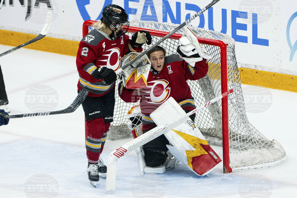 PWHL Victoire Charge Hockey