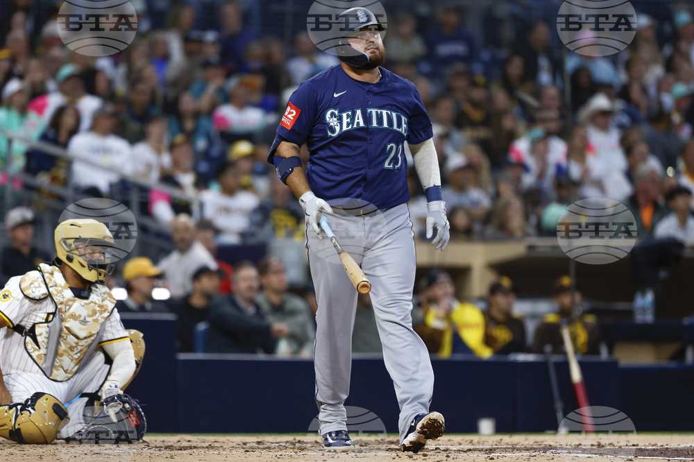 CORRECTION Mariners Padres Baseball