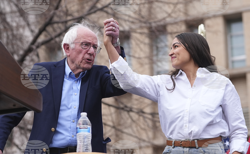 Bernie Sanders AOC