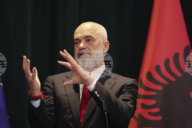 Диела, виртуалният министър в албанското правителство, ще помага на депутатите от управляващата партия в Албания