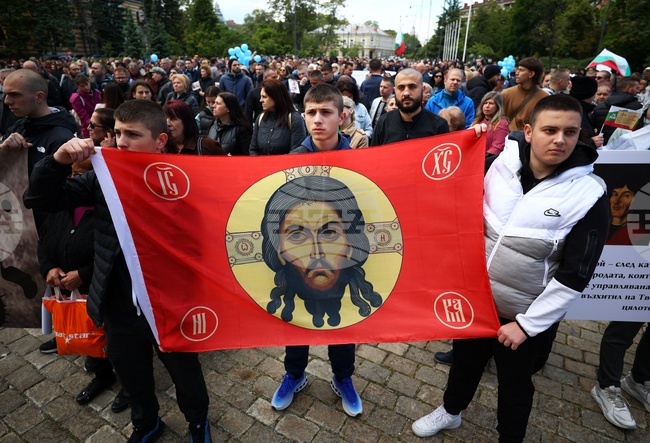 Шествие "Добродетели и религия в училище"