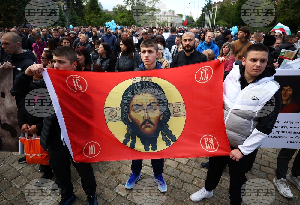Шествие "Добродетели и религия в училище"