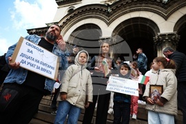 Шествие "Добродетели и религия в училище"