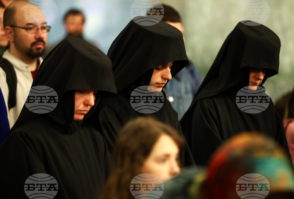 Шествие "Добродетели и религия в училище"