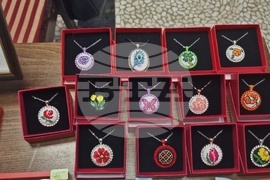 Троян - девети областен фолклорен фестивал "Тройче" - празник „Пъстра трапеза с песни и шевици“