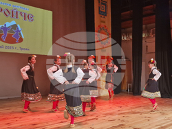 Троян - девети областен фолклорен фестивал "Тройче" - празник „Пъстра трапеза с песни и шевици“