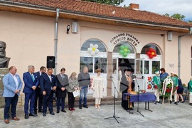 Село Катуница - бюст-паметник на Христо Ботев