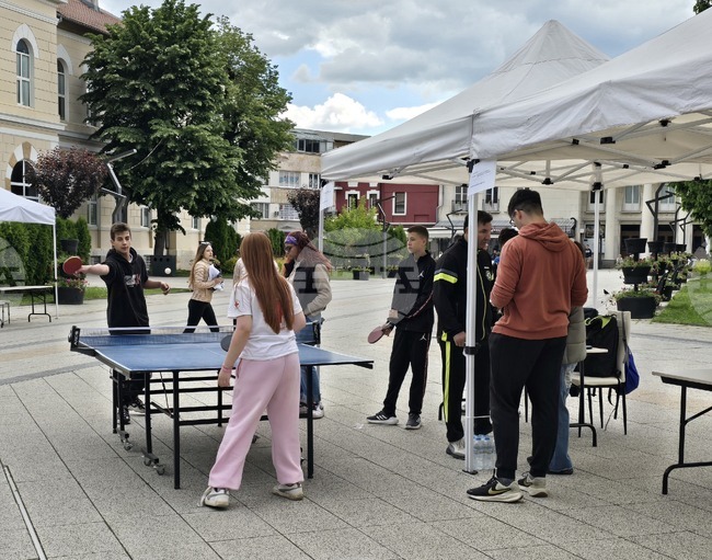 Дейността на 12 спортни клуба беше представена във Враца 