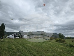 Сливен - крепост "Туида" - брадати лешояди