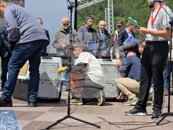 Сливен - крепост "Туида" - брадати лешояди