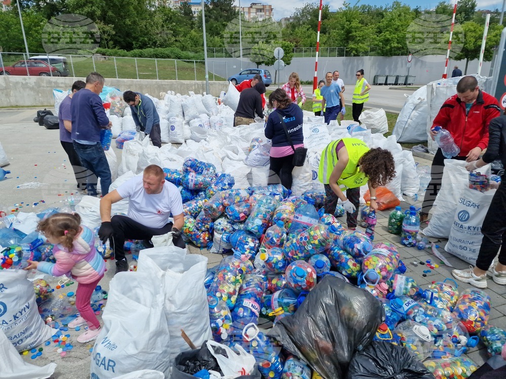 Жители на Велико Търново подкрепиха кампанията „Капачки за бъдеще“ в града
