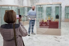 Ямбол - Безистен - Панагюрско златно съкровище - реплика