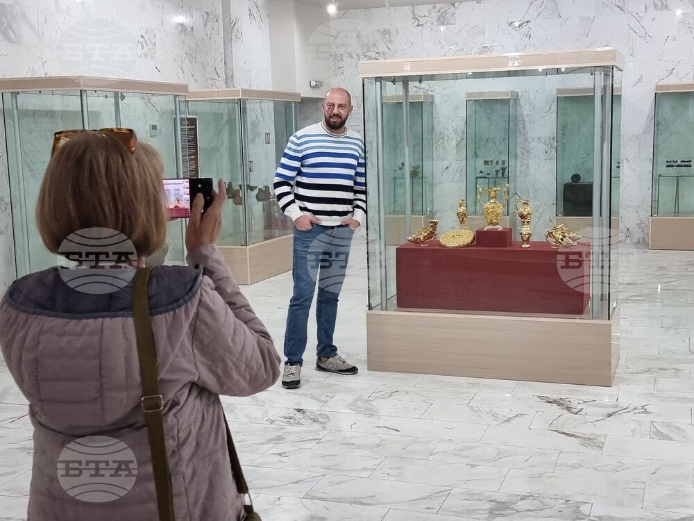 Ямбол - Безистен - Панагюрско златно съкровище - реплика