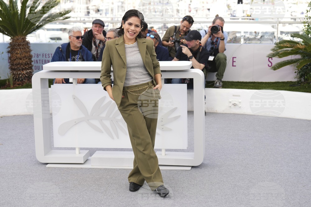 France Cannes 2025 La Ola Photo Call