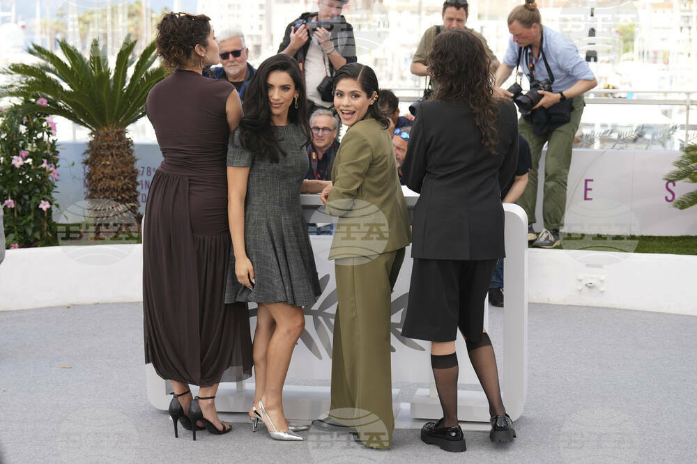 France Cannes 2025 La Ola Photo Call
