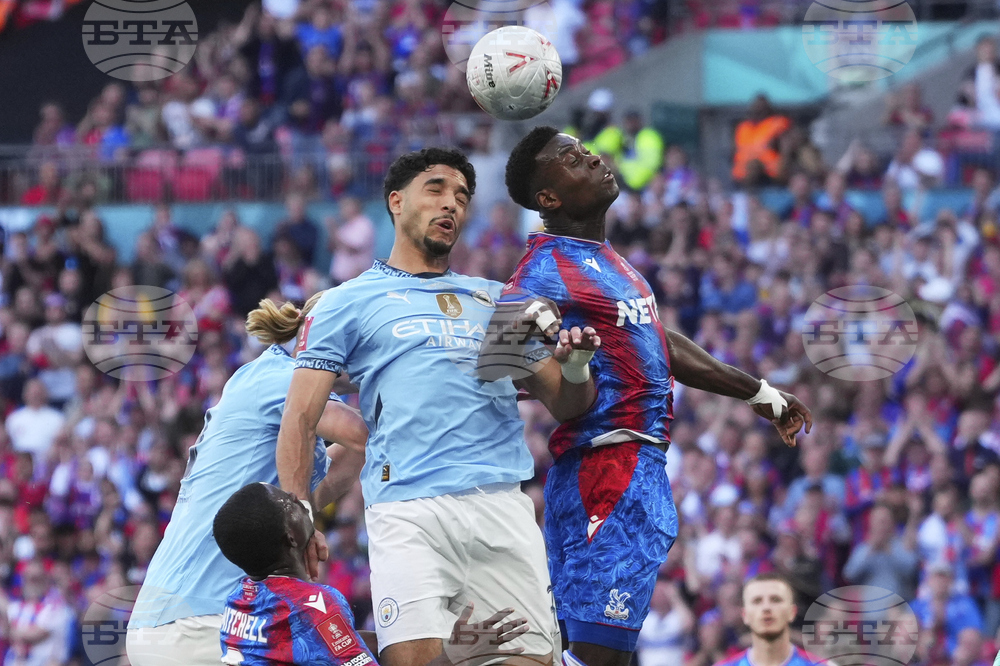 Ливърпул иска да привлече защитника на Кристъл Палас Геи