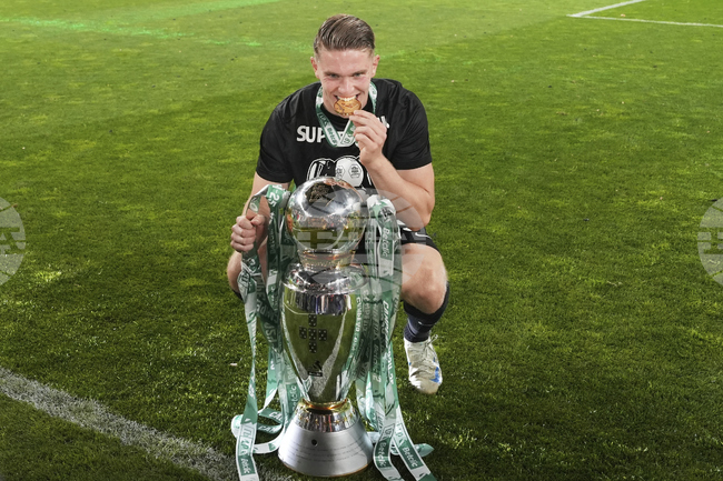 Виктор Дьокереш: "Усещането да съм в Арсенал е невероятно"