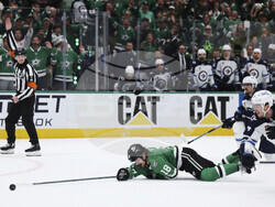 APTOPIX Jets Stars Hockey