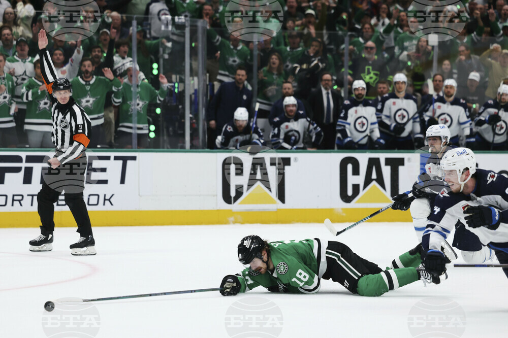 APTOPIX Jets Stars Hockey