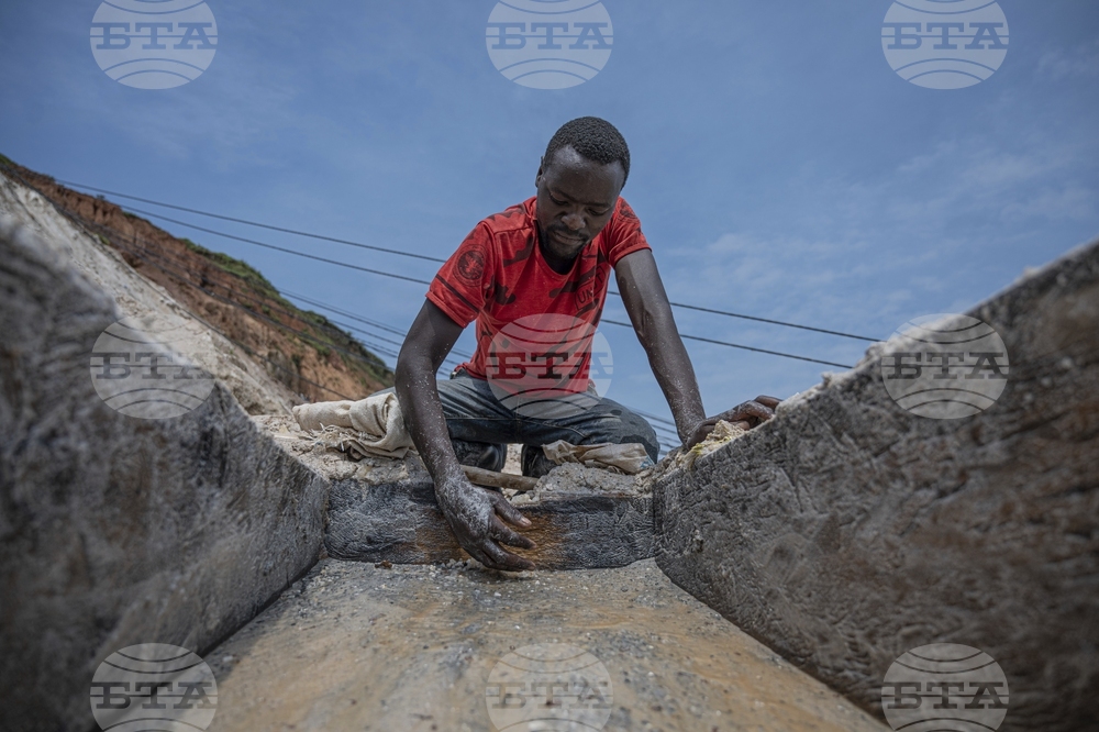 Congo-Coltan Mining