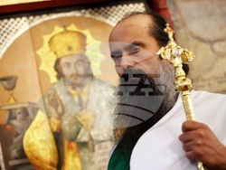 Храм "Св. великомъченик Мина" - света литургия