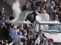 APTOPIX Vatican Pope