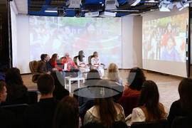 БТА - зала „МаксиМ“ - Списание ЛИК - априлски брой - „България и световните изложения“ - представяне