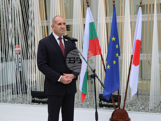 Bulgaria Can Confidently Cooperate with Japan in High-Tech Sectors of the Future, President Radev Says in Osaka