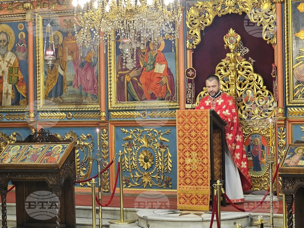 Светото евангелие е чуден извор за спасение на човечеството, но не всички го приемат, каза протойерей Светослав Анчев в Русе