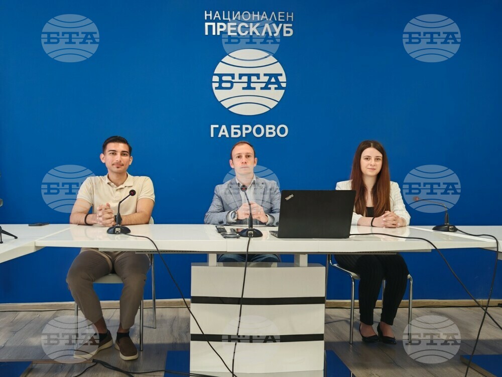 Българската азбука да е един от символите, с които да представяме страната, предлагат гимназисти от Националната Априловска гимназия